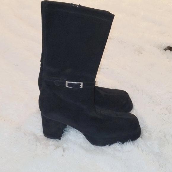 Guess Shoes - Guess‎ Y2K collectible retro suede boots #332